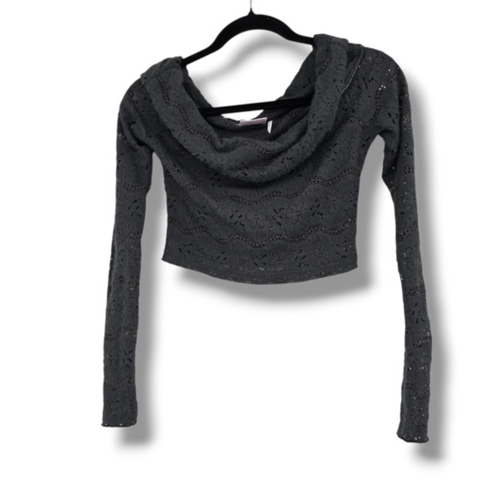Out From Under Urban‎ Outfitters Gray Lace Cowl Neck Long Sleeve Crop Top Small